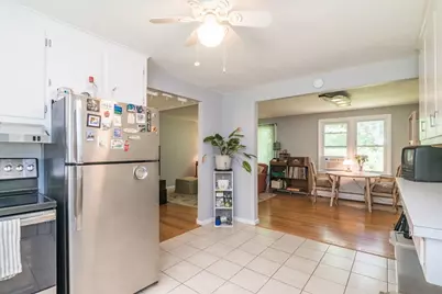 3 Montgomery Ave, Holyoke, MA 01040 - Photo 6