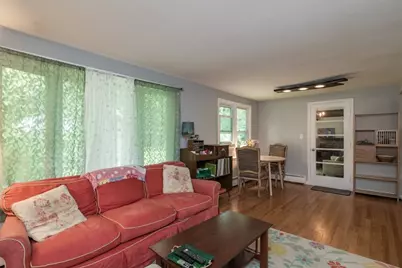 3 Montgomery Ave, Holyoke, MA 01040 - Photo 8