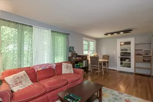 3 Montgomery Ave, Holyoke, MA 01040 - Photo 8