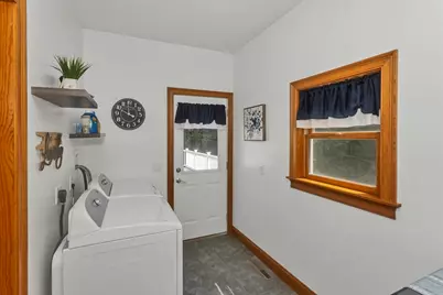 27 Landing Dr, Chicopee, MA 01020 - Photo 12