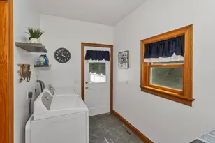 27 Landing Dr, Chicopee, MA 01020 - Photo 12