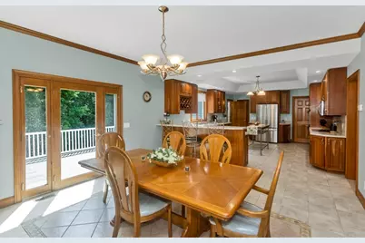 27 Landing Dr, Chicopee, MA 01020 - Photo 10