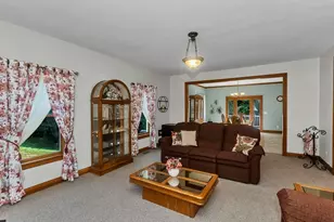 27 Landing Dr, Chicopee, MA 01020 - Photo 4