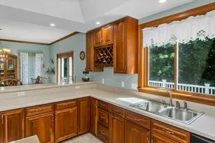 27 Landing Dr, Chicopee, MA 01020 - Photo 6