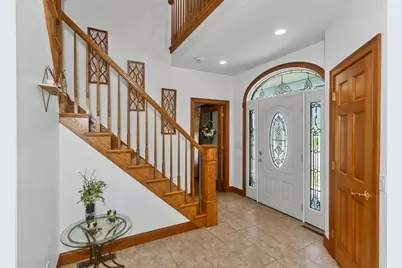 27 Landing Dr, Chicopee, MA 01020 - Photo 2