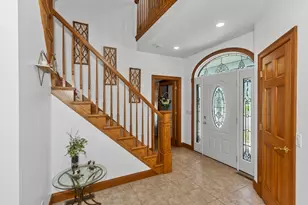 27 Landing Dr, Chicopee, MA 01020 - Photo 2