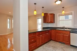 12 Roach St, Boston, MA 02125 - Photo 4