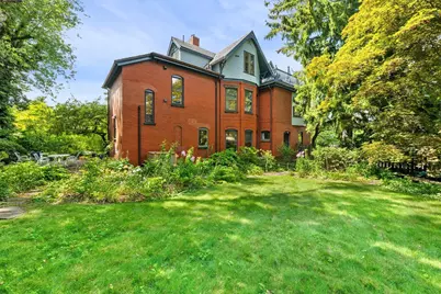 140 Upland Road, Cambridge, MA 02140 - Photo 2