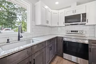 54 Beverly Dr, Westfield, MA 01085 - Photo 4