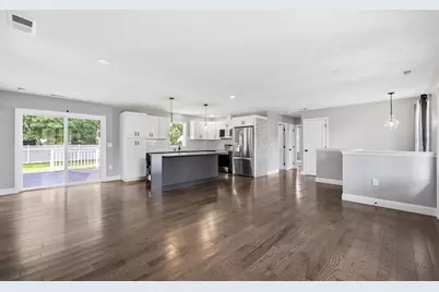 54 Beverly Dr, Westfield, MA 01085 - Photo 2