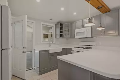225 Mount Pleasant St, Fall River, MA 02720 - Photo 8