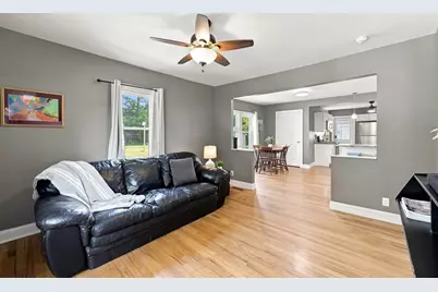37 Kensington St, Agawam, MA 01030 - Photo 6