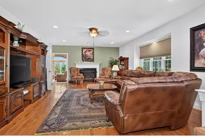 18 Valley View Dr, Grafton, MA 01536 - Photo 12