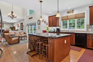 18 Valley View Dr, Grafton, MA 01536 - Photo 4