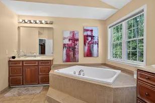18 Valley View Dr, Grafton, MA 01536 - Photo 20