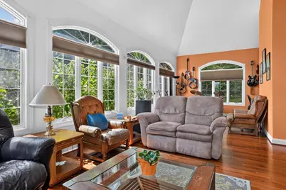 18 Valley View Dr, Grafton, MA 01536 - Photo 16