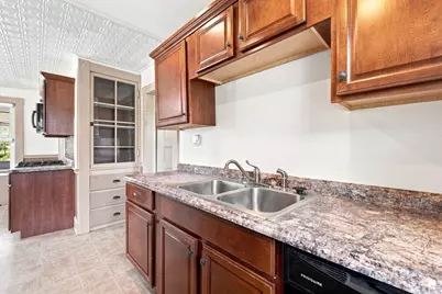 15 Hampstead St, Lowell, MA 01852 - Photo 30