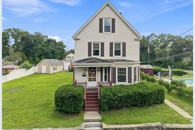 15 Hampstead St, Lowell, MA 01852 - Photo 2