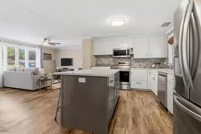 32 Massachusetts Ave., Danvers, MA 01923 - Photo 10