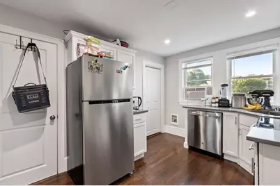 11 Town Hill St #1, Quincy, MA 02169 - Photo 4