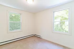 611 Henshaw St, Leicester, MA 01542 - Photo 26