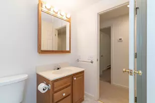 611 Henshaw St, Leicester, MA 01542 - Photo 20