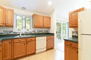 611 Henshaw St, Leicester, MA 01542 - Photo 14