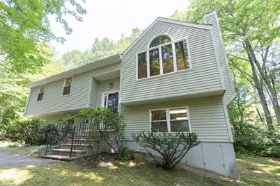 611 Henshaw St, Leicester, MA 01542 - Photo 34