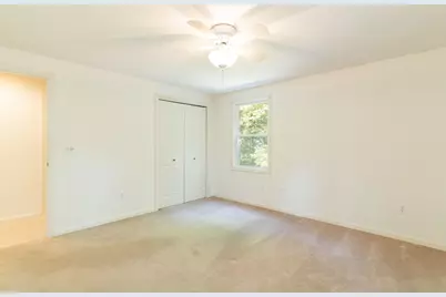 611 Henshaw St, Leicester, MA 01542 - Photo 22