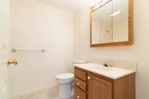611 Henshaw St, Leicester, MA 01542 - Photo 18