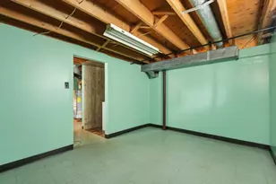 1966 Highland Ave, Fall River, MA 02720 - Photo 22