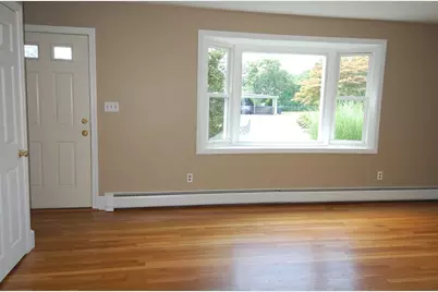 156 Russells Mills Rd, Dartmouth, MA 02748 - Photo 8