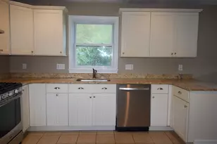 156 Russells Mills Rd, Dartmouth, MA 02748 - Photo 4
