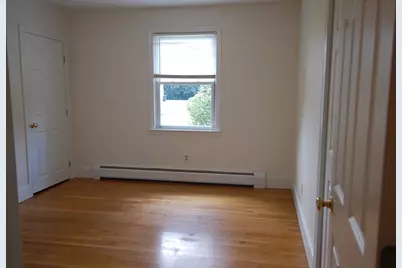 156 Russells Mills Rd, Dartmouth, MA 02748 - Photo 10