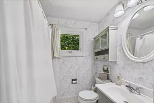 36 Regal St, Holliston, MA 01746 - Photo 18