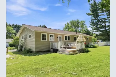 36 Regal St, Holliston, MA 01746 - Photo 22
