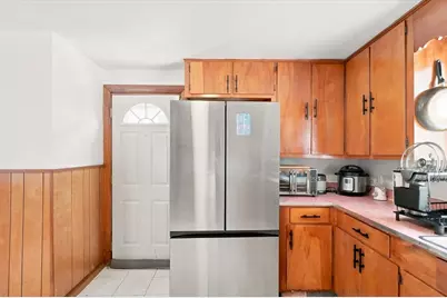 32 Villa Ave, Everett, MA 02149 - Photo 14