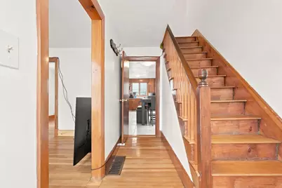 32 Villa Ave, Everett, MA 02149 - Photo 6