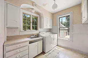 236 Winthrop St, Taunton, MA 02780 - Photo 28