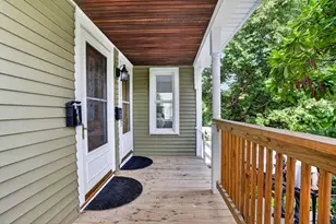 33 Parsons St, Newton, MA 02465 - Photo 4