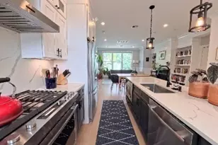 113 Beacon St, Somerville, MA 02143 - Photo 4