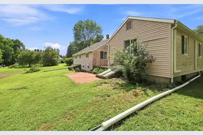 125 South St, Granby, MA 01033 - Photo 6