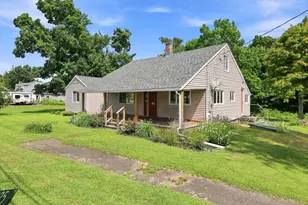 125 South St, Granby, MA 01033 - Photo 2