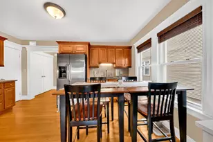 32 Eddy St, Waltham, MA 02451 - Photo 10