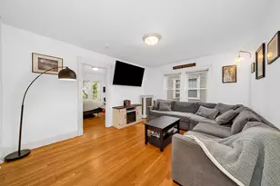 32 Eddy St, Waltham, MA 02451 - Photo 6