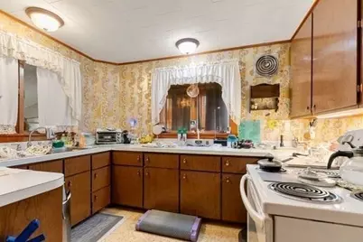 42 Piedmont St, Lynn, MA 01904 - Photo 8