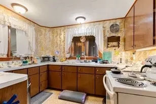 42 Piedmont St, Lynn, MA 01904 - Photo 8