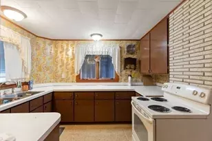 42 Piedmont St, Lynn, MA 01904 - Photo 8