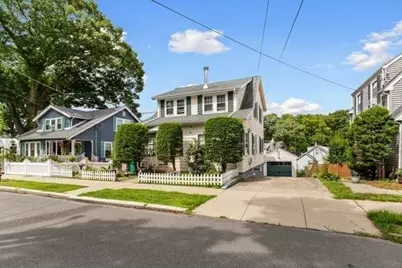 42 Piedmont St, Lynn, MA 01904 - Photo 4