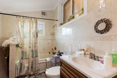 42 Piedmont St, Lynn, MA 01904 - Photo 10